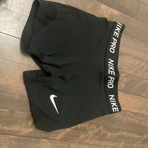 nike pro shorts in size xxs
